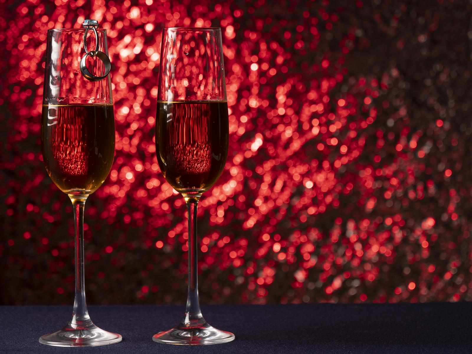 Beginner’s Guide to Red Sparkling Wine: Flavor, Brands & Pairings