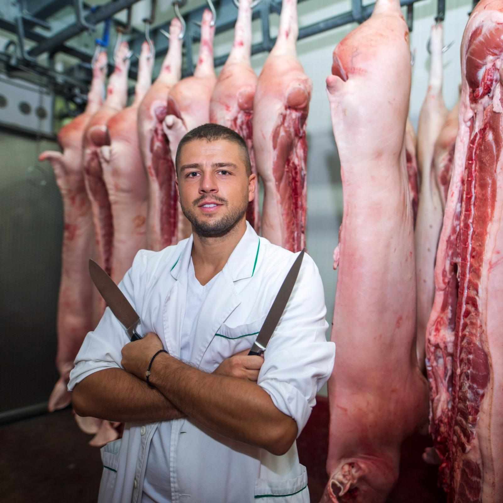 What determines the cost of purchasing a Half Cow directly from farmers?