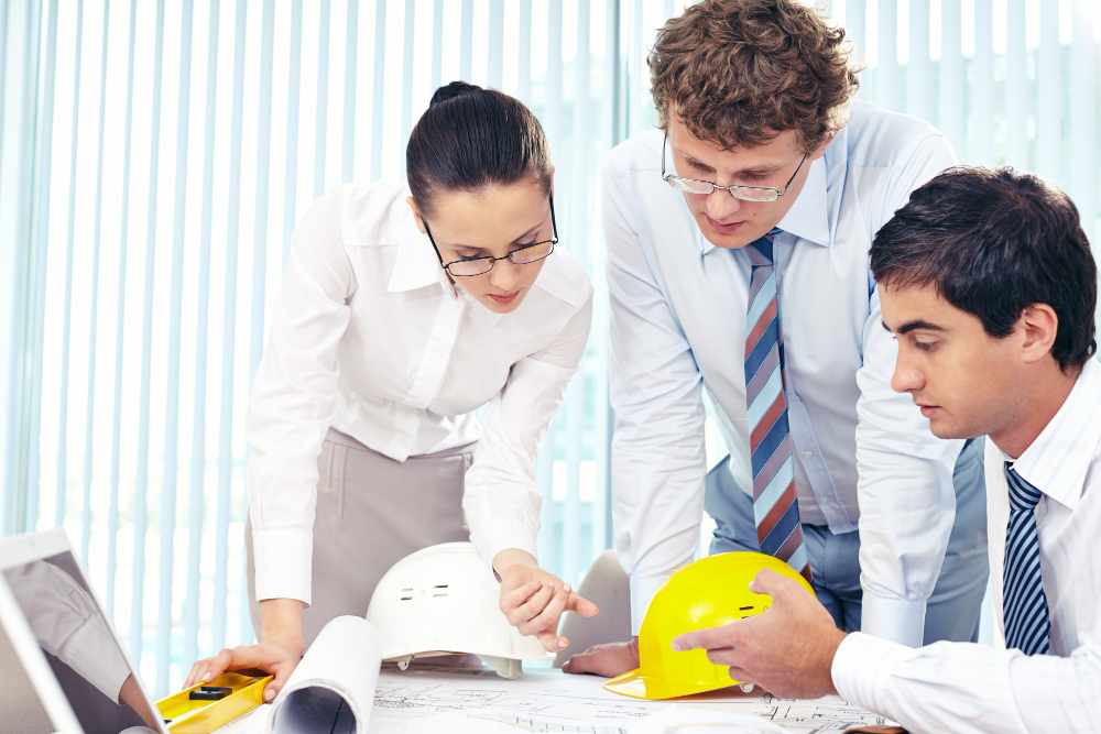 How Weather Delays Are Managed in Commercial Construction