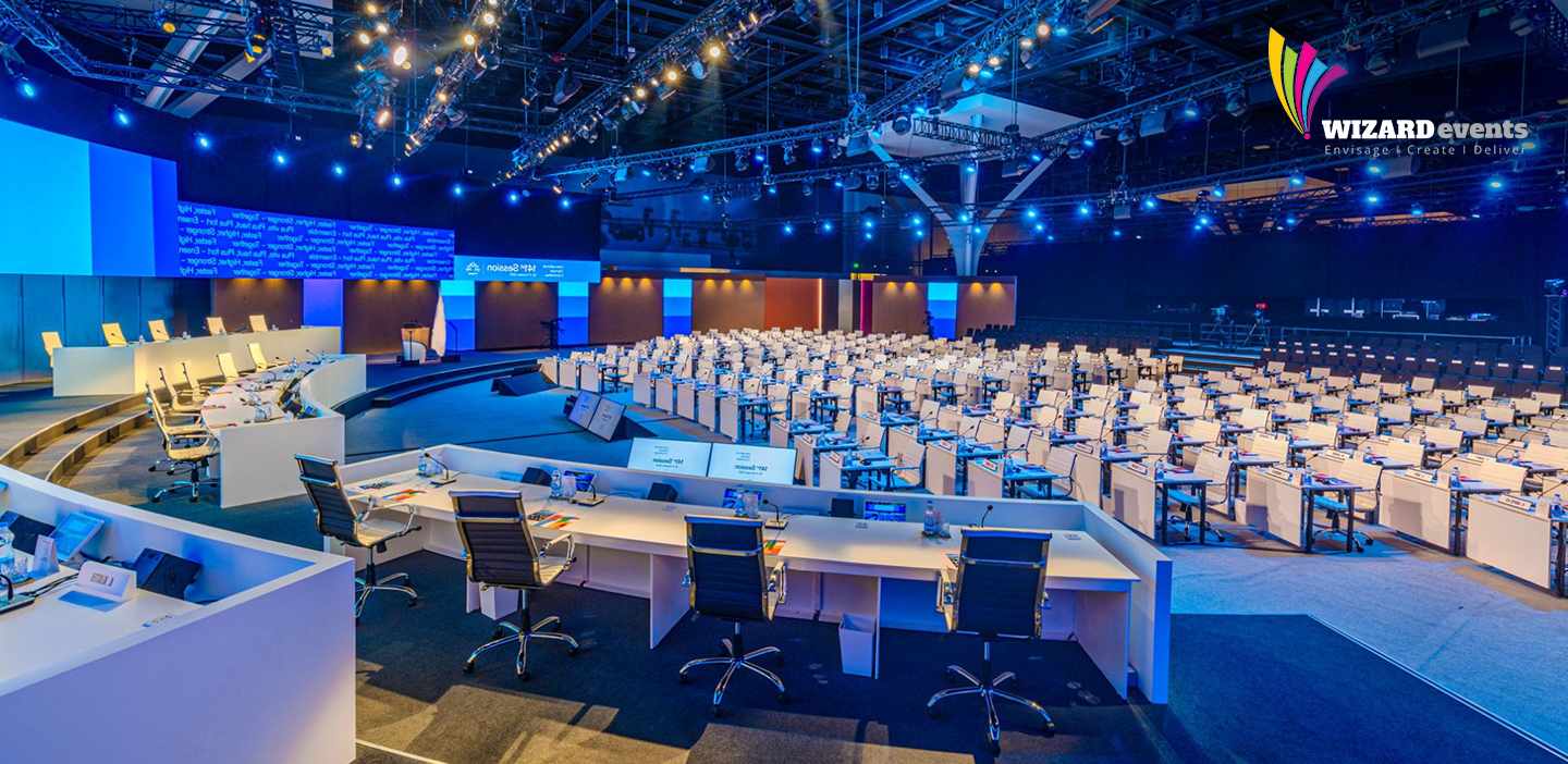 Who provides end-to-end corporate event management solutions for conferences and meetings in India? Focusing on seamless corporate experiences