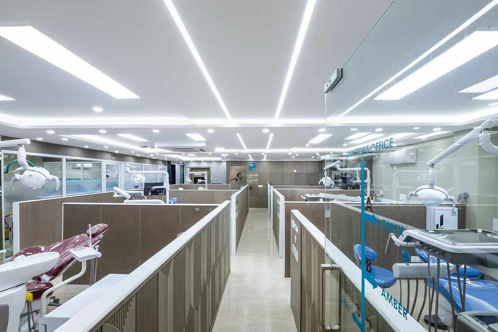 How to Choose the Right Dental Clinic Near Me – Balaji Dental Centre Guide