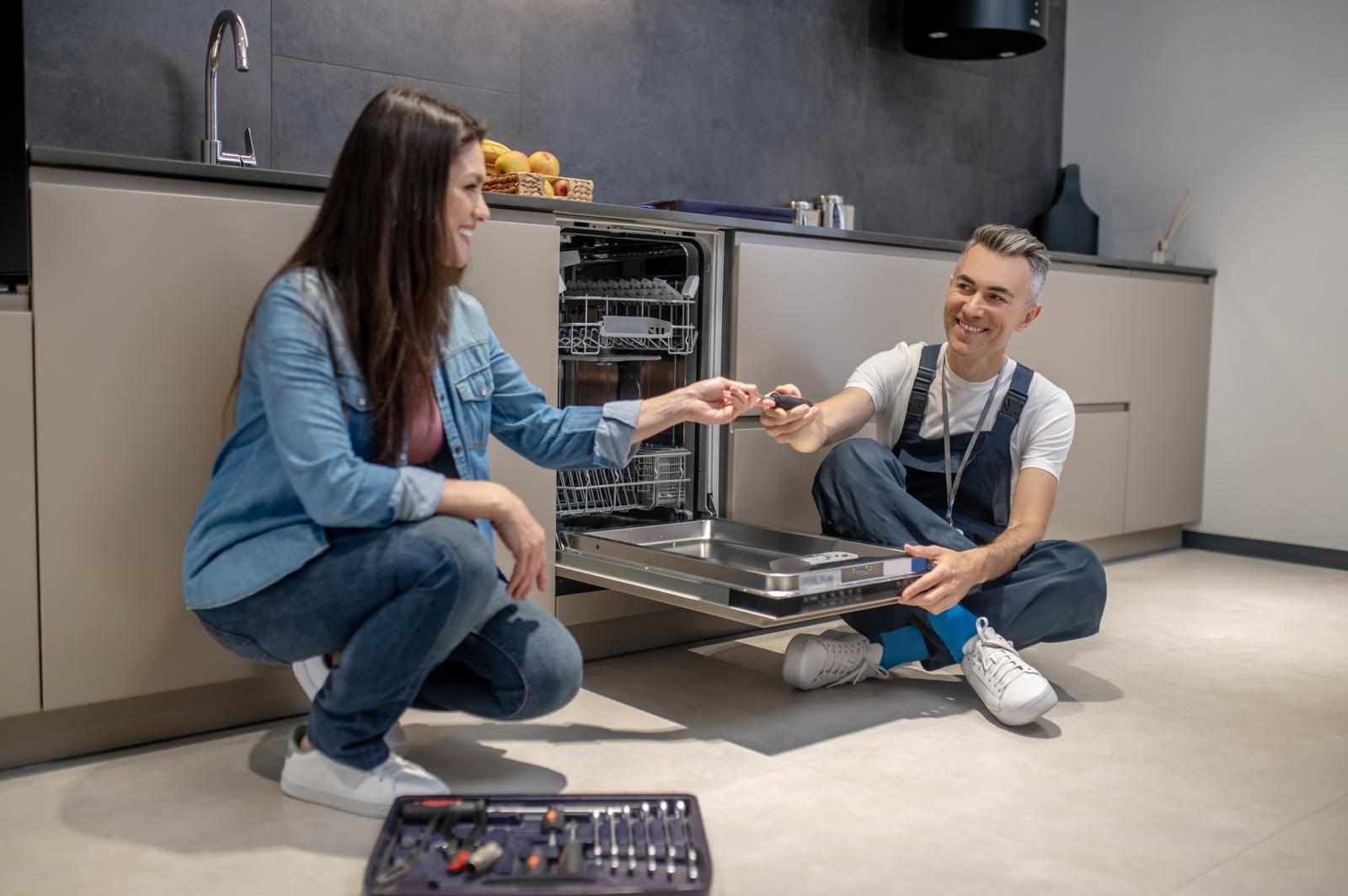 Why DIY Appliance Removal in Albuquerque Can Be a Mistake