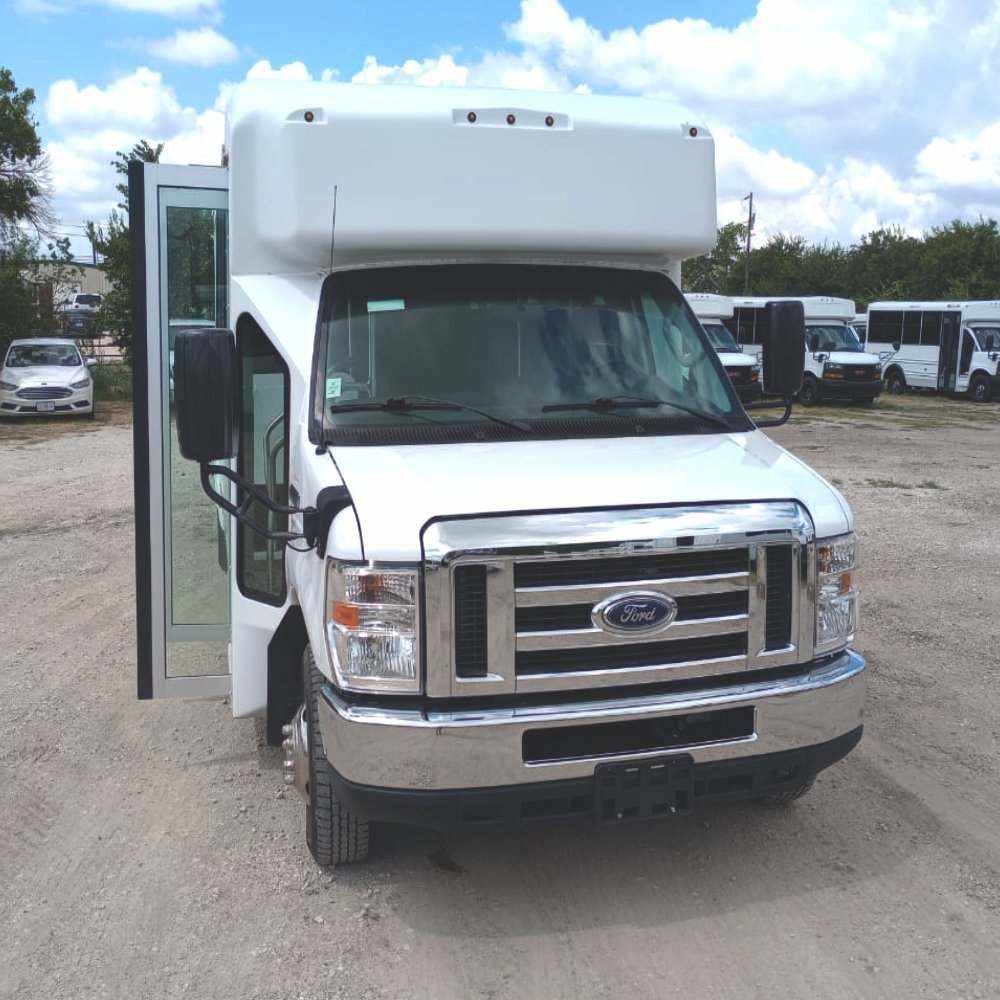 Houston Airport Shuttle Tips: How to Save Time and Money on Your Ride