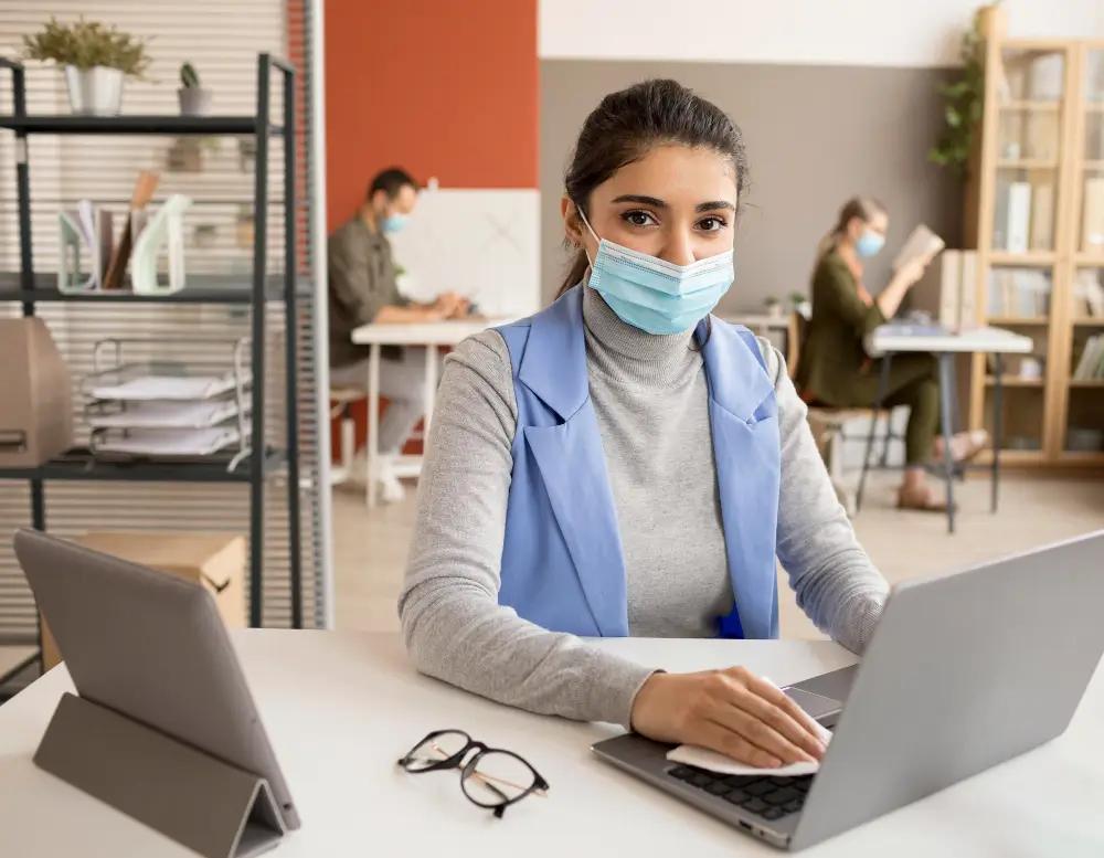 What Is The Cost Of Pursuing An Online MBA in HR Management Program?