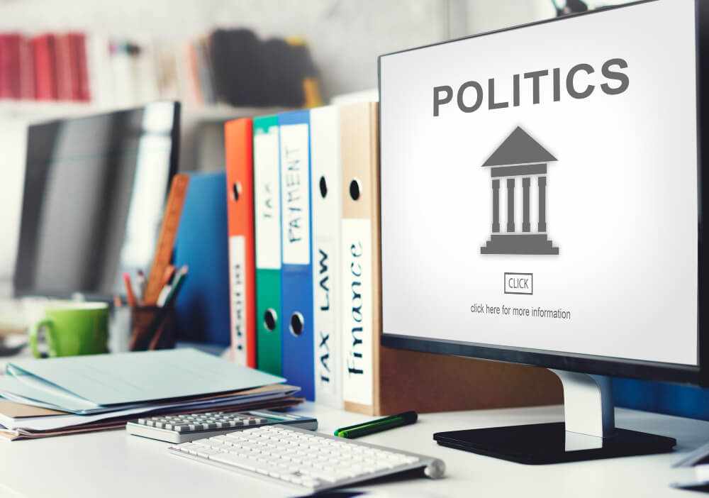 Why Choose an Online MA in Political Science Course?