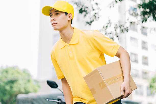 Delhivery Aggregator Service in India – Simplify Your Shipping with ShipDockets