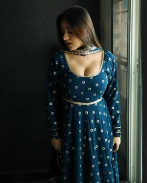 Met A Hot Stranger Prachi And Banged Her