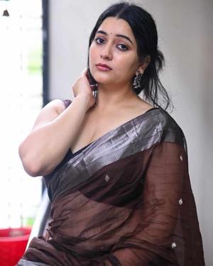 1000, 500 Ke Note Bandi Ne Khole Aunty Ki Chut Chodne Ke Sare Raste