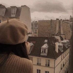 FictionFlare 🖤💫 logo