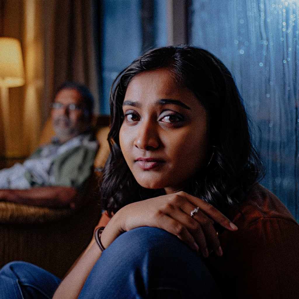 ഒളിച്ചോടിയ തള്ളയുടെ മോൾ - കാമപ്രാന്ത് മൂത്ത് തന്നേക്കാ പ്രായം കുറഞ്ഞവനൊപ്പം ഒളിച്ചോടിപോയ ഒരുത്തീടെ മോളല്ലേ ??