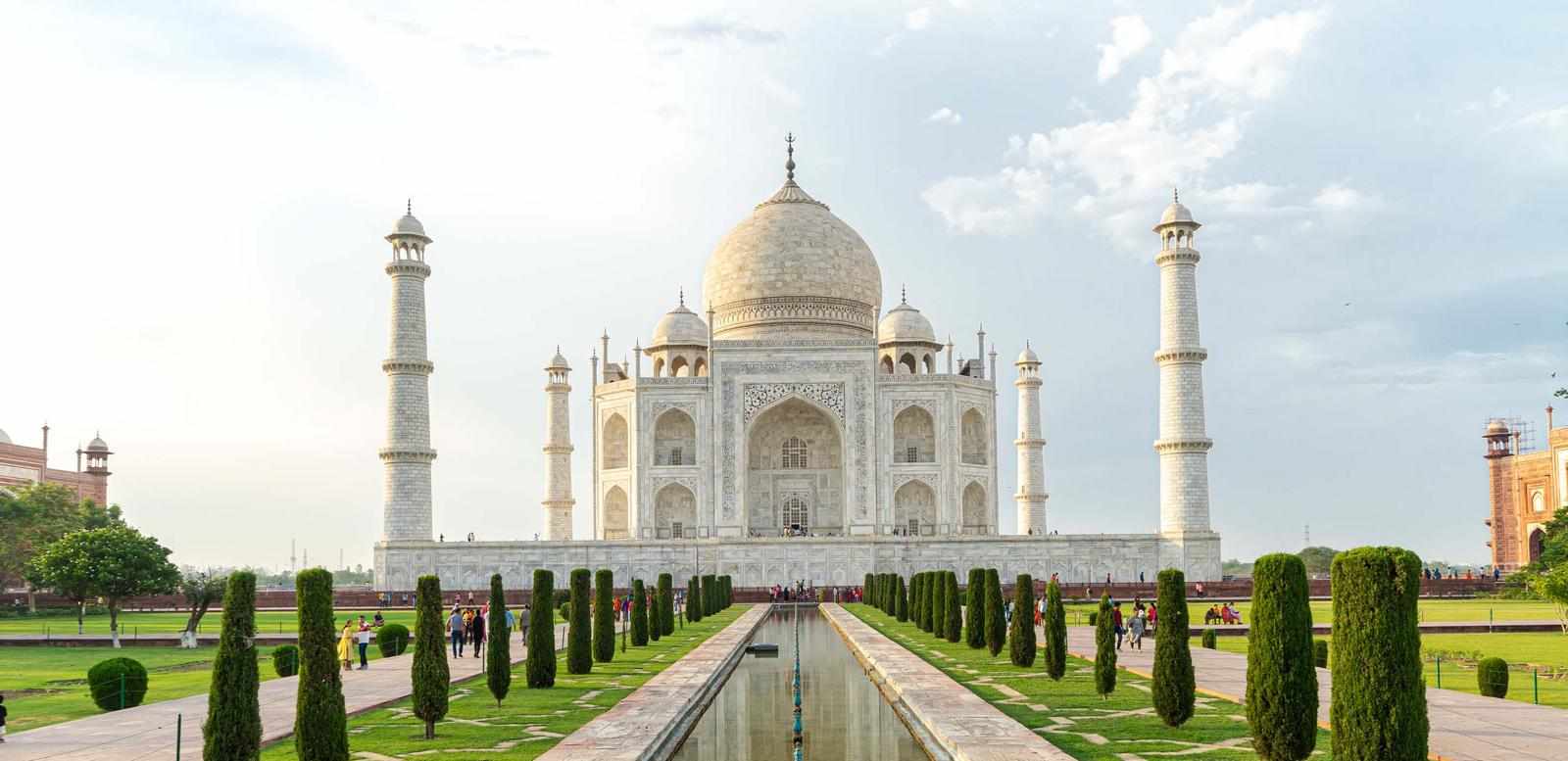 Taj Mahal Day Tour by Car from Delhi – A Perfect Same Day Excursion