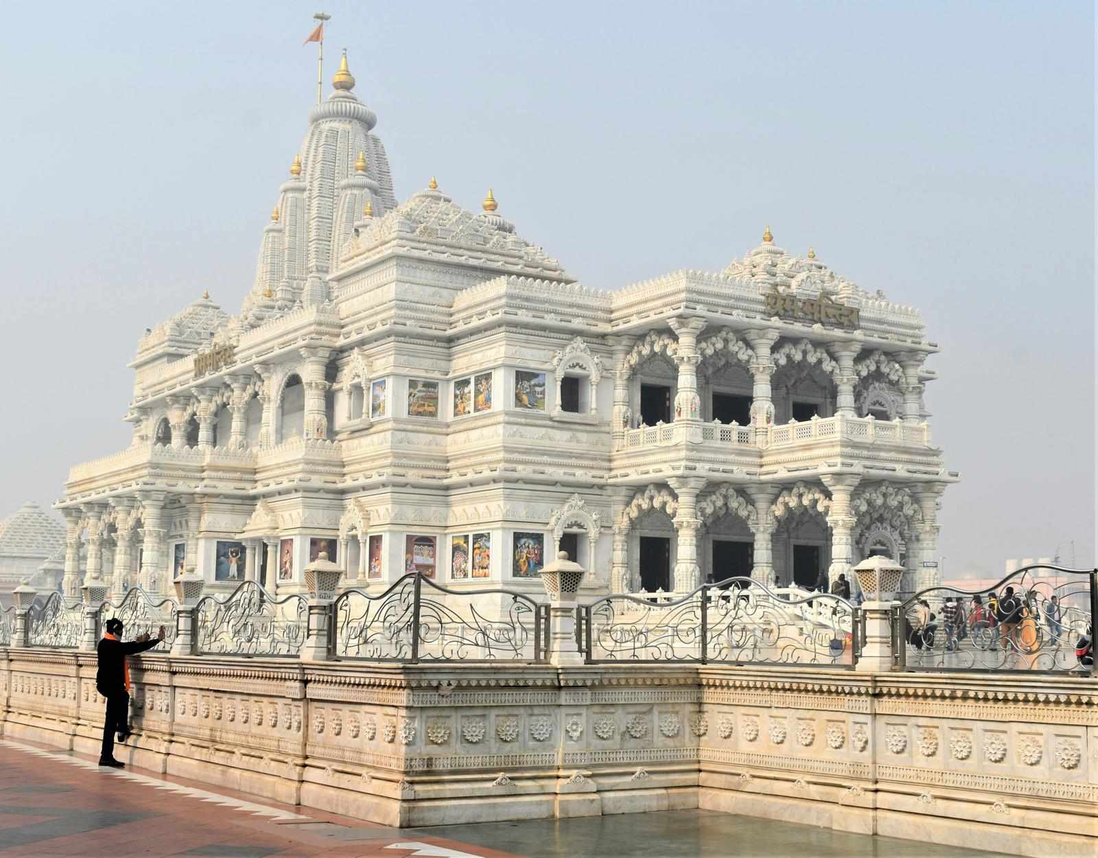 How VIP Access Improves Darshan at Banke Bihari Temple, Vrindavan, Mathura.