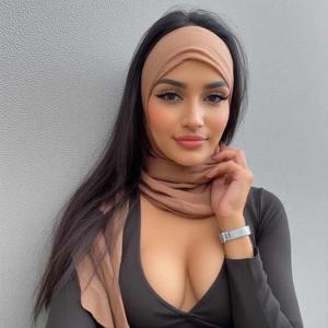 Wife Fucked By Muslim Tailors💦