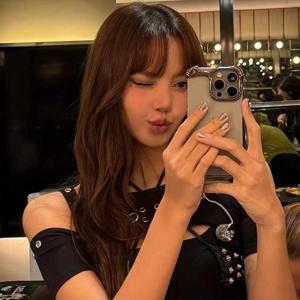 Unknown Unknown logo