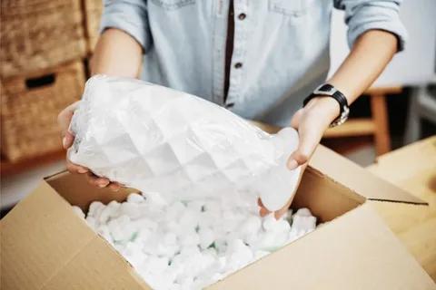 How Fragile Movers Safely Handle Antiques and Delicate Items