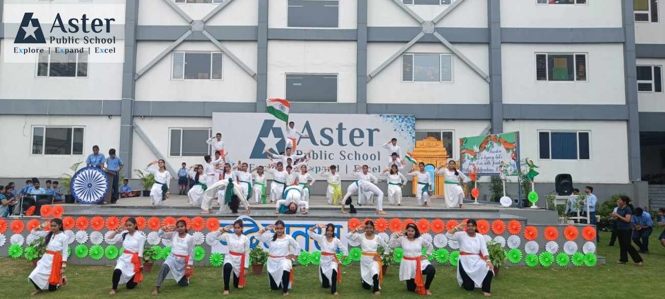 How Teacher-Student Relationships Drive Success in CBSE Affiliated Schools in Noida
