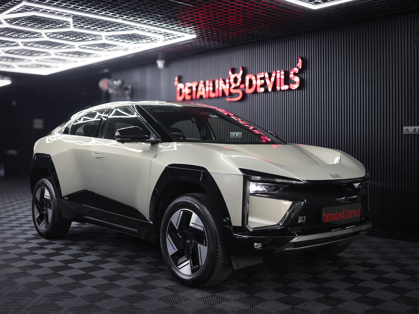 Car and Bike Detailing Service in Bhilai – Give Your Vehicle the Shine It Deserves