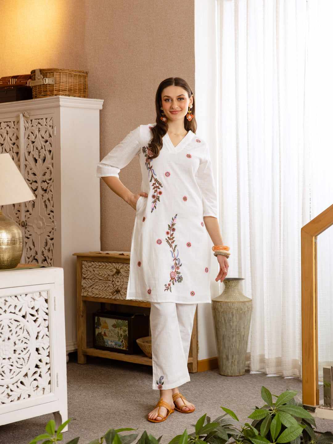 Trendy Christmas embroidery kurta sets that redefine festive ethnic wear