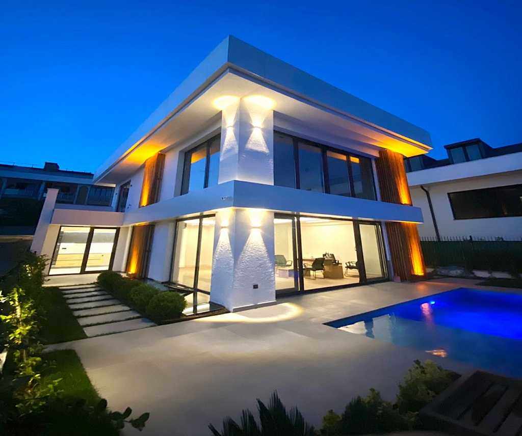 Villa for sale in istanbul - BlackSea Investment