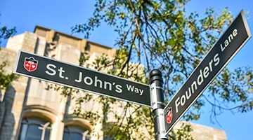 How do MBA programs build adaptive, data-driven leaders?