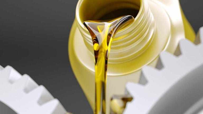 How to Choose the Right Hydraulic Oil for Your Equipment Needs?