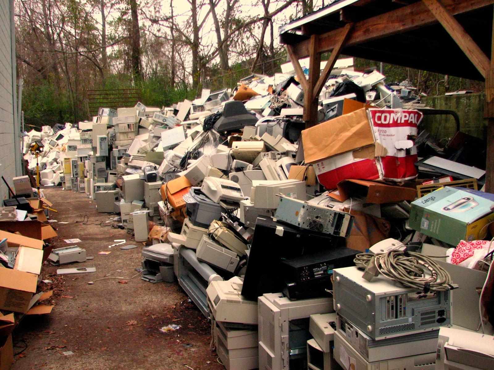 Say Goodbye To Unwanted Junk With Professional Removal Services