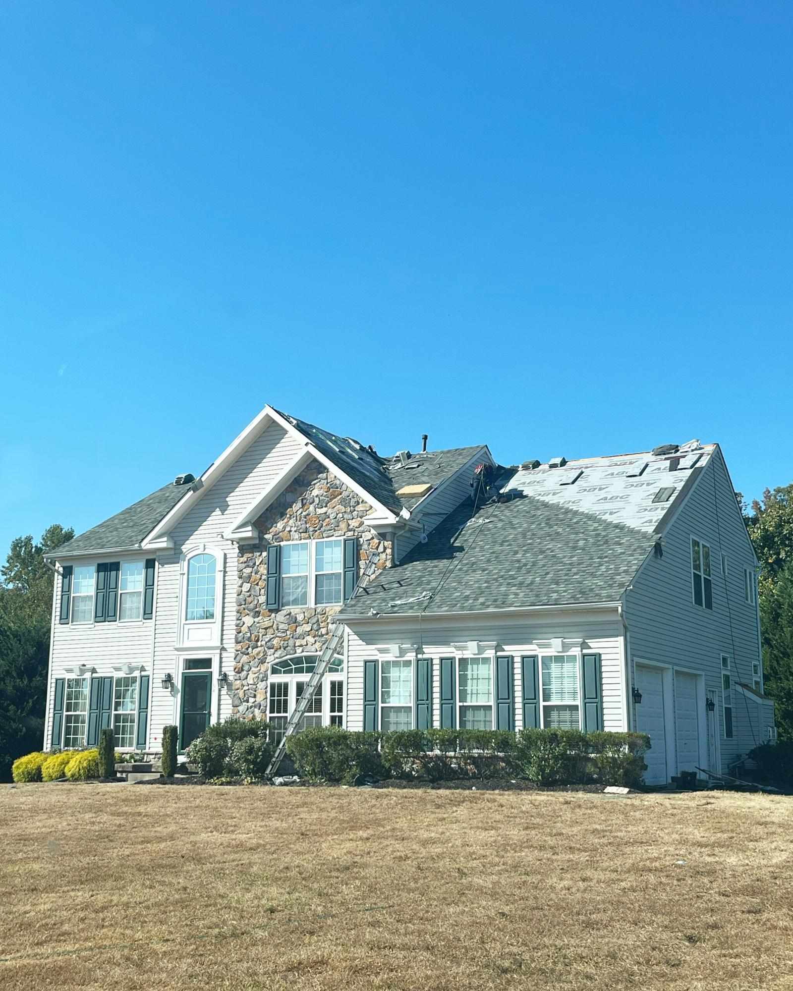 Signs You Need the Help of a Professional Roofing Company NJ