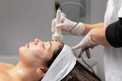 Hydrafacial Treatment​ in Delhi