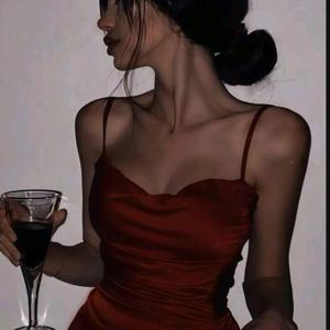 ℜ𝔞𝔳𝔢𝔫 logo