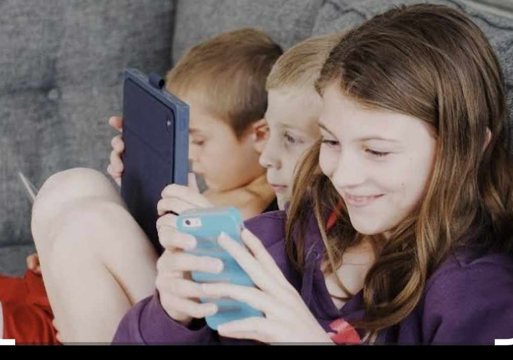 El uso excesivo del celular o tablet en niños y adolescentes en la actualidad