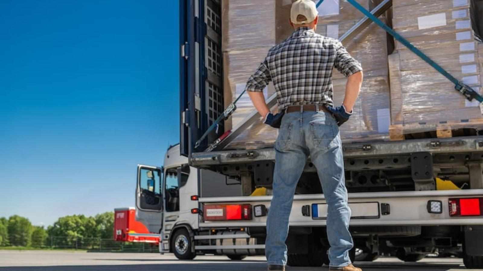 Full Truckload Services: Minimizing Handling & Damage Risks for Safer Shipping