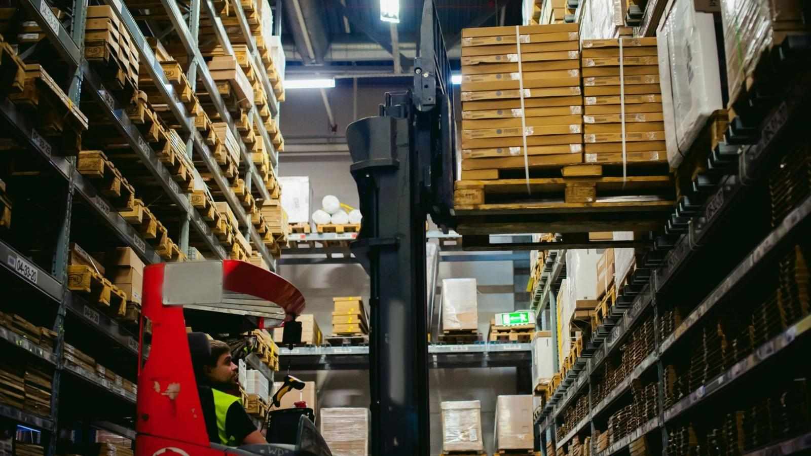 Best Retail Logistics Company for Heavy Haul Freight Services