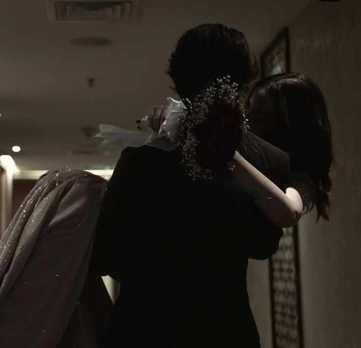 𝑯𝒊𝒔 𝑸𝒖𝒊𝒆𝒕 𝑺𝒖𝒏𝒔𝒉𝒊𝒏𝒆