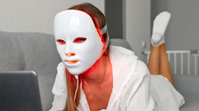 “Glokore LED Mask: The Future of Skincare Technology”