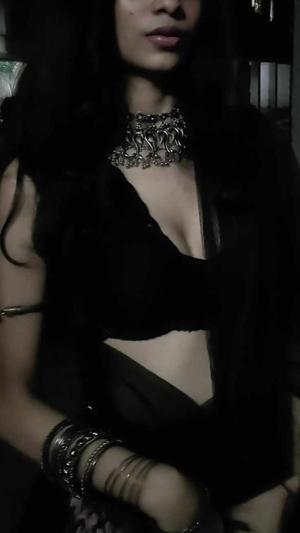 मैं  तुम्हे हॉट नहीं लगती!💥