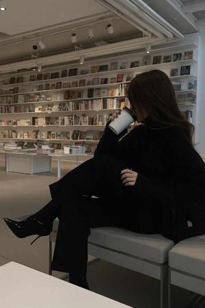 Chapter 1 : A Quiet King of Wrong