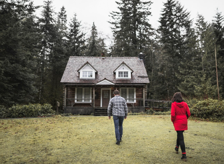Why Are More Buyers Choosing Compact Living Spaces Today?