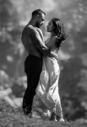 “tumhari ये नज़दीकियाँ… मेरा सब्र खत्म कर रही हैं।”