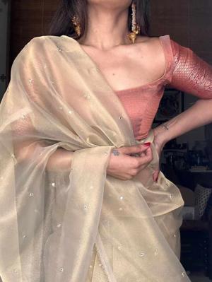 Because I love your loud voice in mo@ning on the bed only.."!!