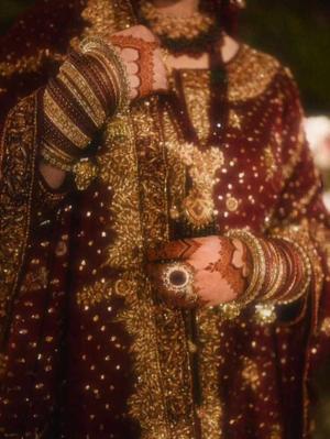 "क्योंकि तुम मेरी कमज़ोरी हो,और मेरी ताक़त भी।”