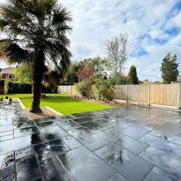 High-Quality Black Limestone Paving Slabs for Stylish Outdoor Areas