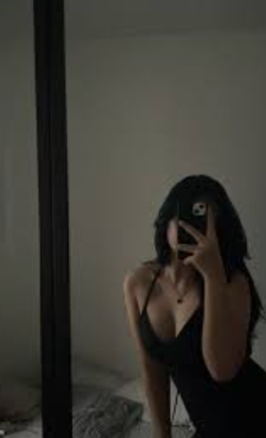 आज रात तुम मेरे साथ रहोगी।