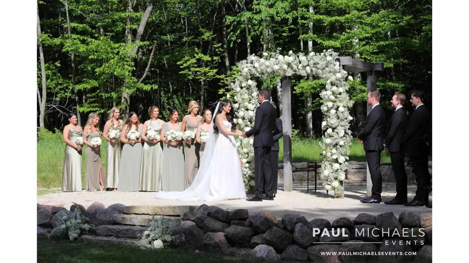 Want a Seamless Wedding Day? Start With Best Wedding Vendors