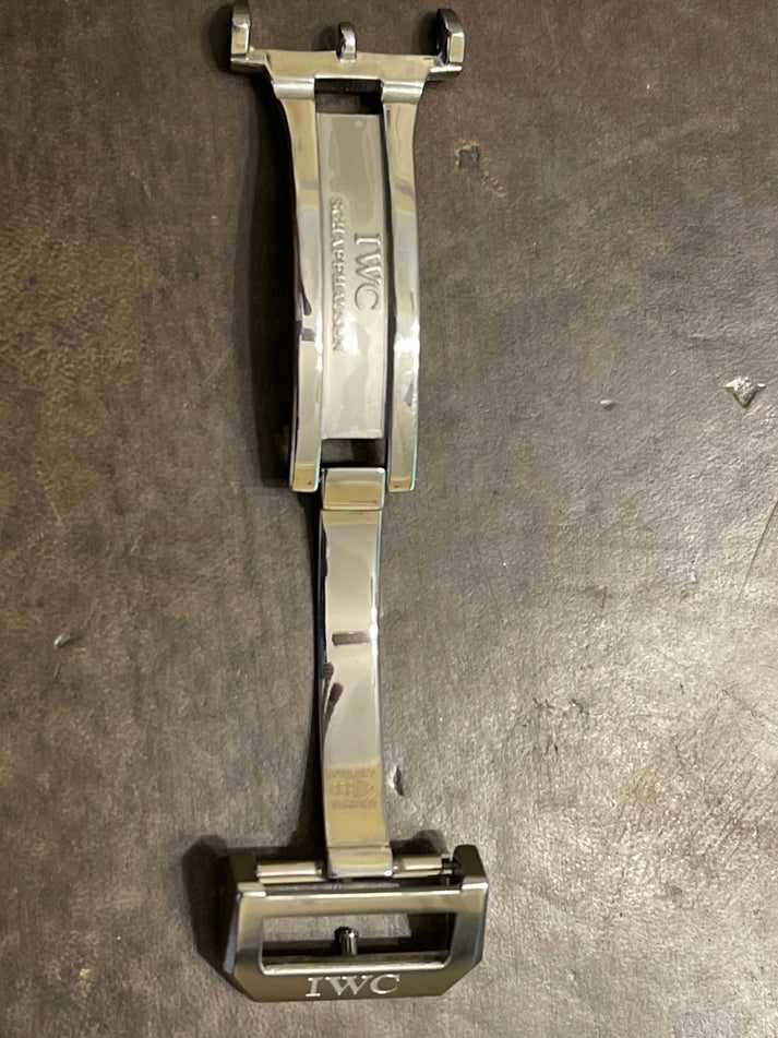 Premium IWC Alligator Watch Strap for Distinctive Timepiece Style