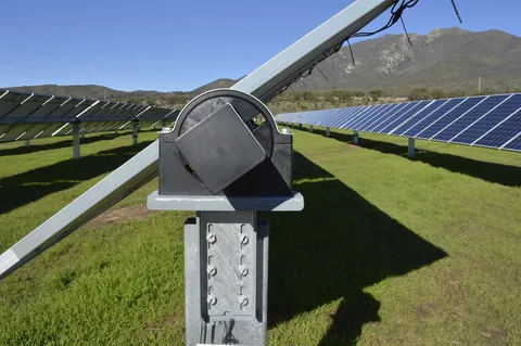 Accelerating Growth in the Solar Tracker Market Dynamics