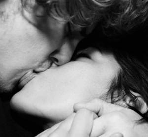 Agressive kiss ЁЯТЛ