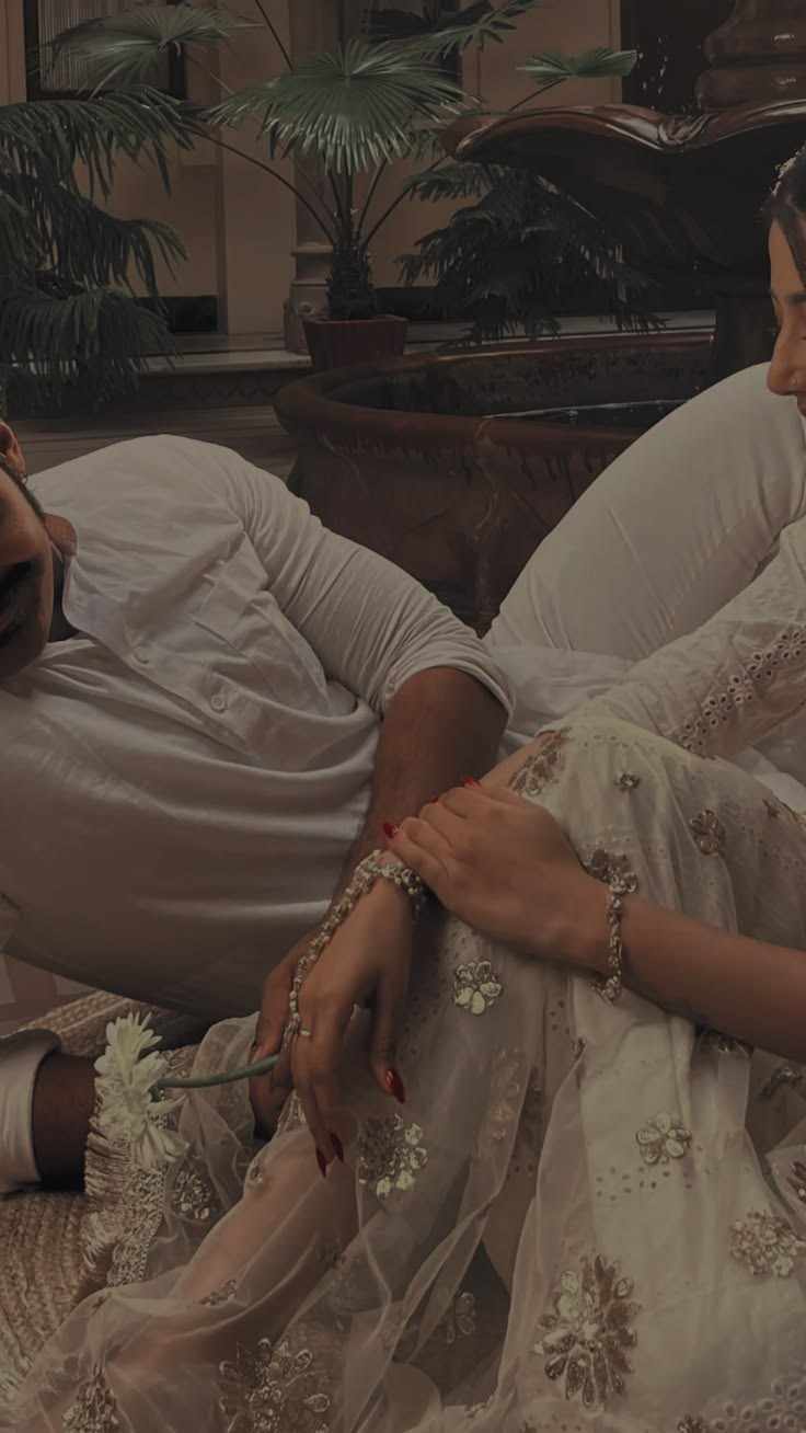 Varchasv and Ishrat hot romance 🔞