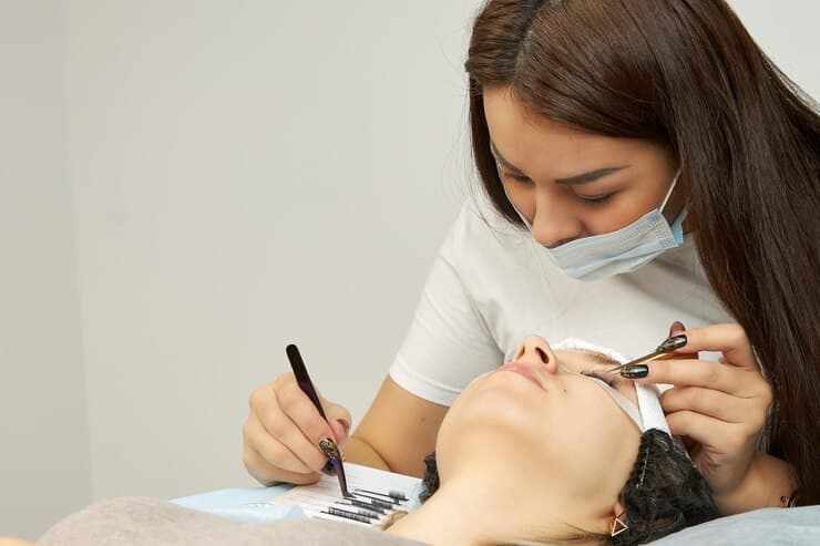What to Know Before You Enroll in an Aesthetics Course