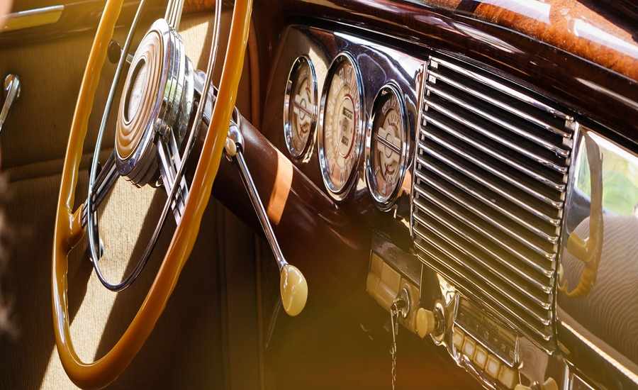 How Do Reader Boards Enhance the Car Show Experience?