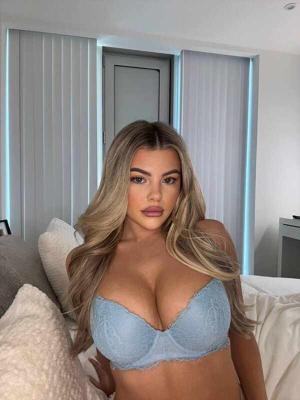 Newlywed wife Salma shared on honeymoon💦🥺